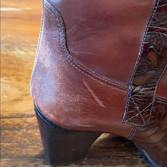 Antonio Melani leather boots- size 8.5 - Picture 7 of 8